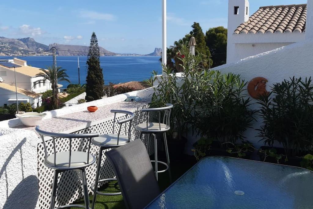 House In The Center Of Albir, 2 Min Walk From The Beach El Albir Bagian luar foto